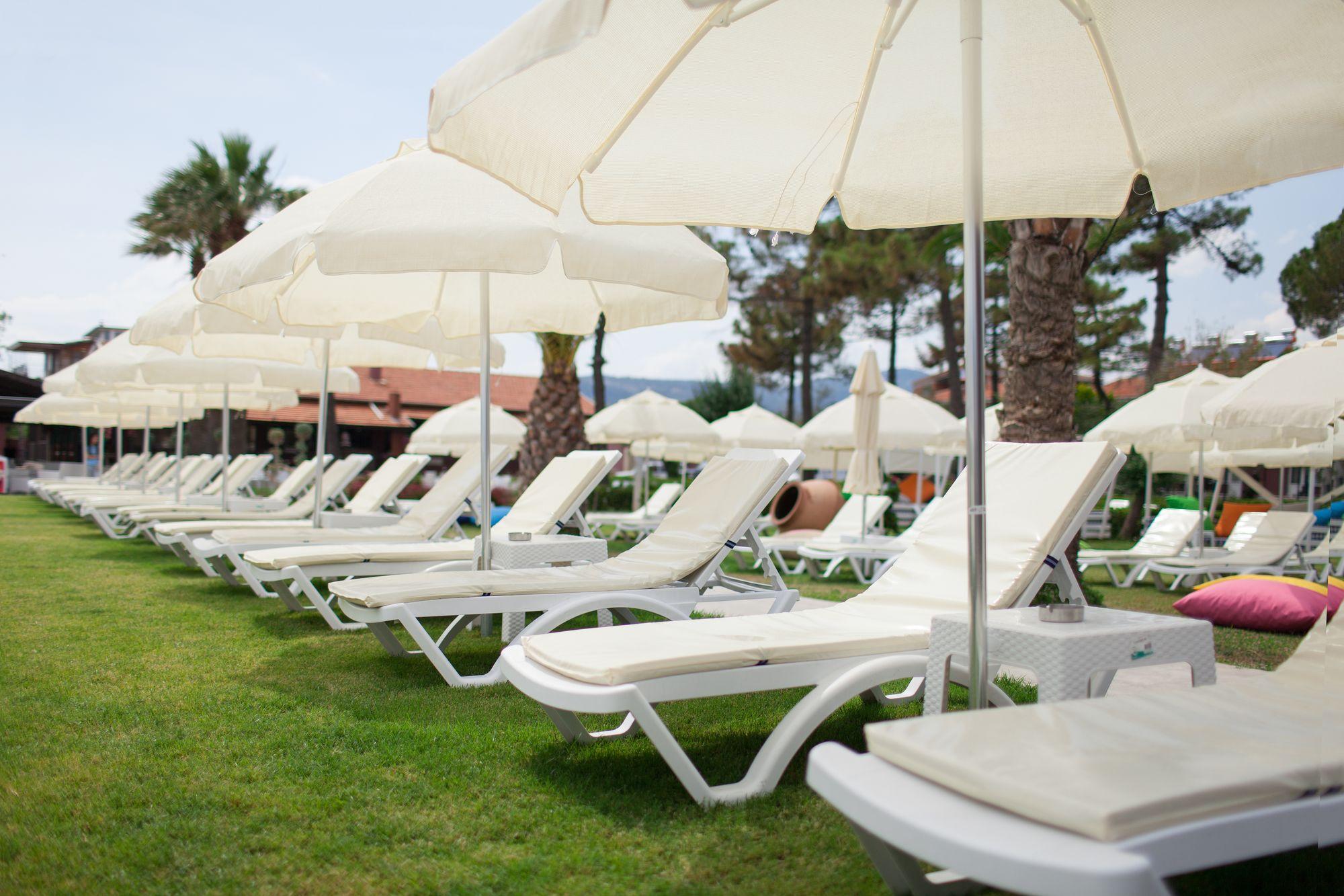 Palm Beach Otel Kucukkuyu Buitenkant foto