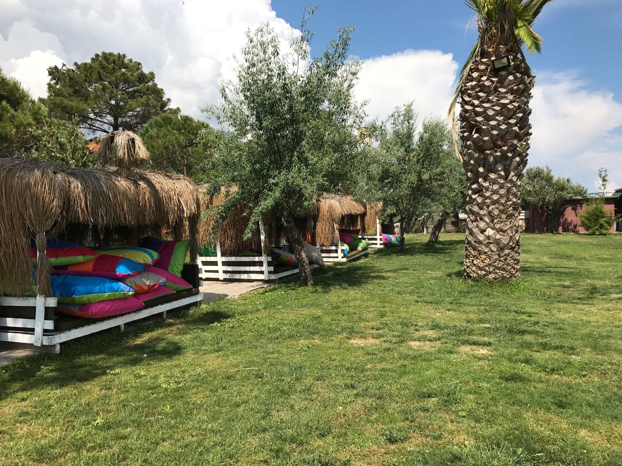 Palm Beach Otel Kucukkuyu Buitenkant foto